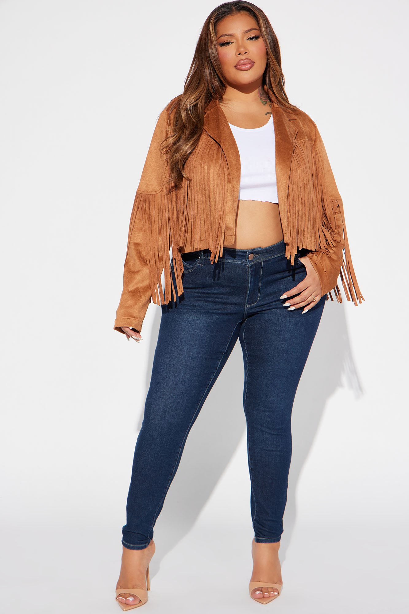 08-07-23Studio4_TH_IM_14-06-25_47_HF23G572_Camel_P_4254_PLUS_JB