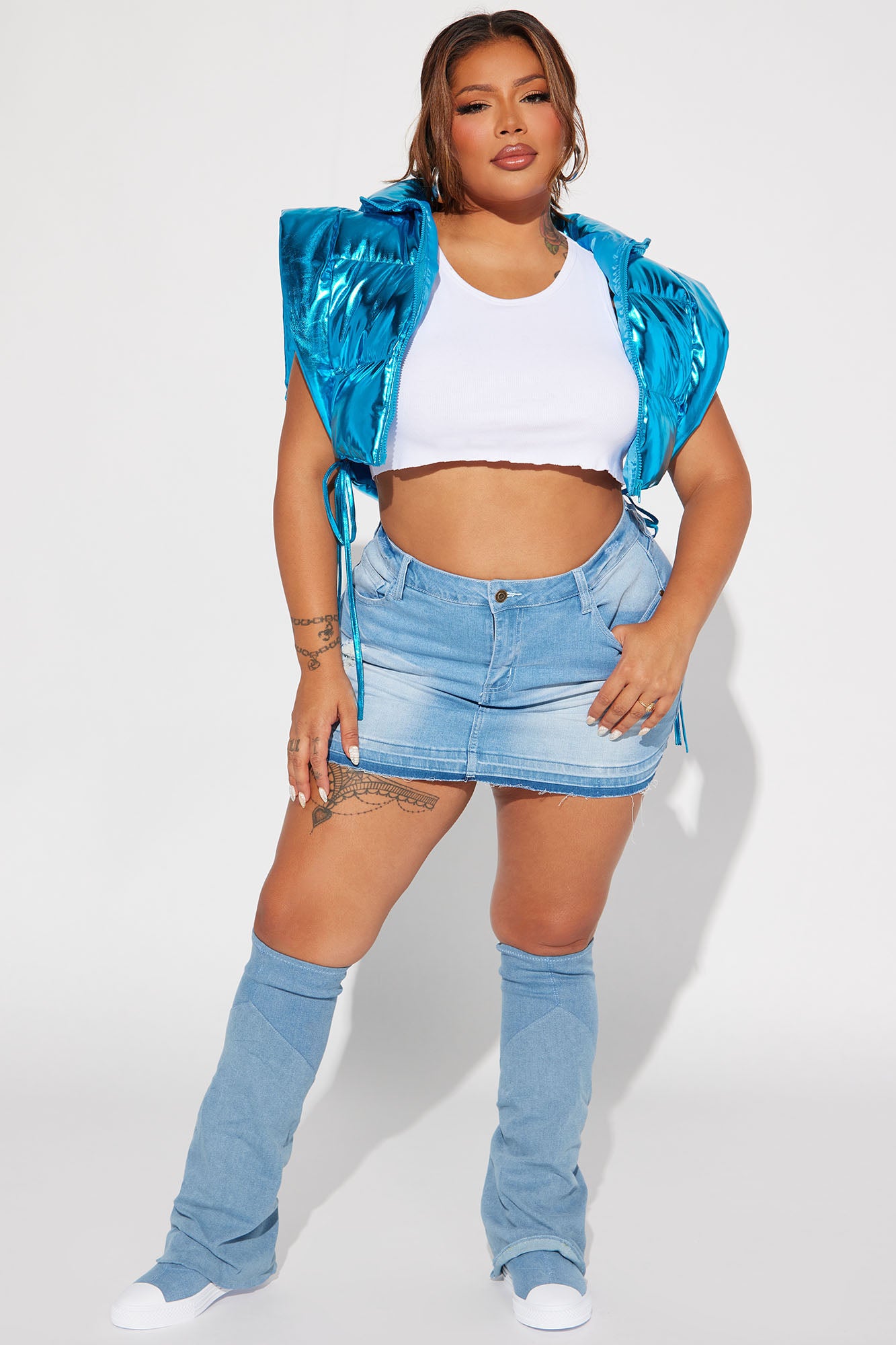 08-08-23Studio4_RA_IM_11-27-54_22_XS460PU_Turquoise_P_5393_SG_PLUS