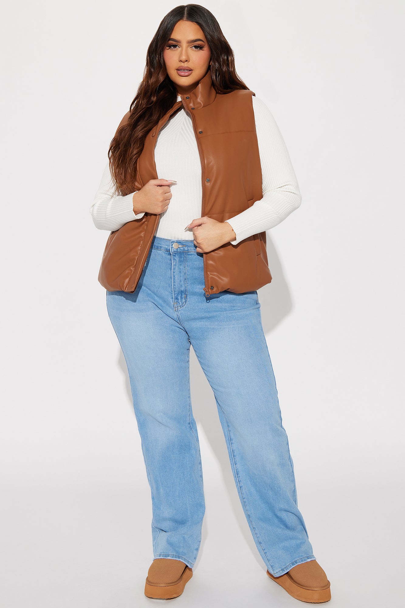 08-17-23Studio4_DT_AC_10-44-25_2_PUV16F_Cognac_P_11672_PLUS_PXF