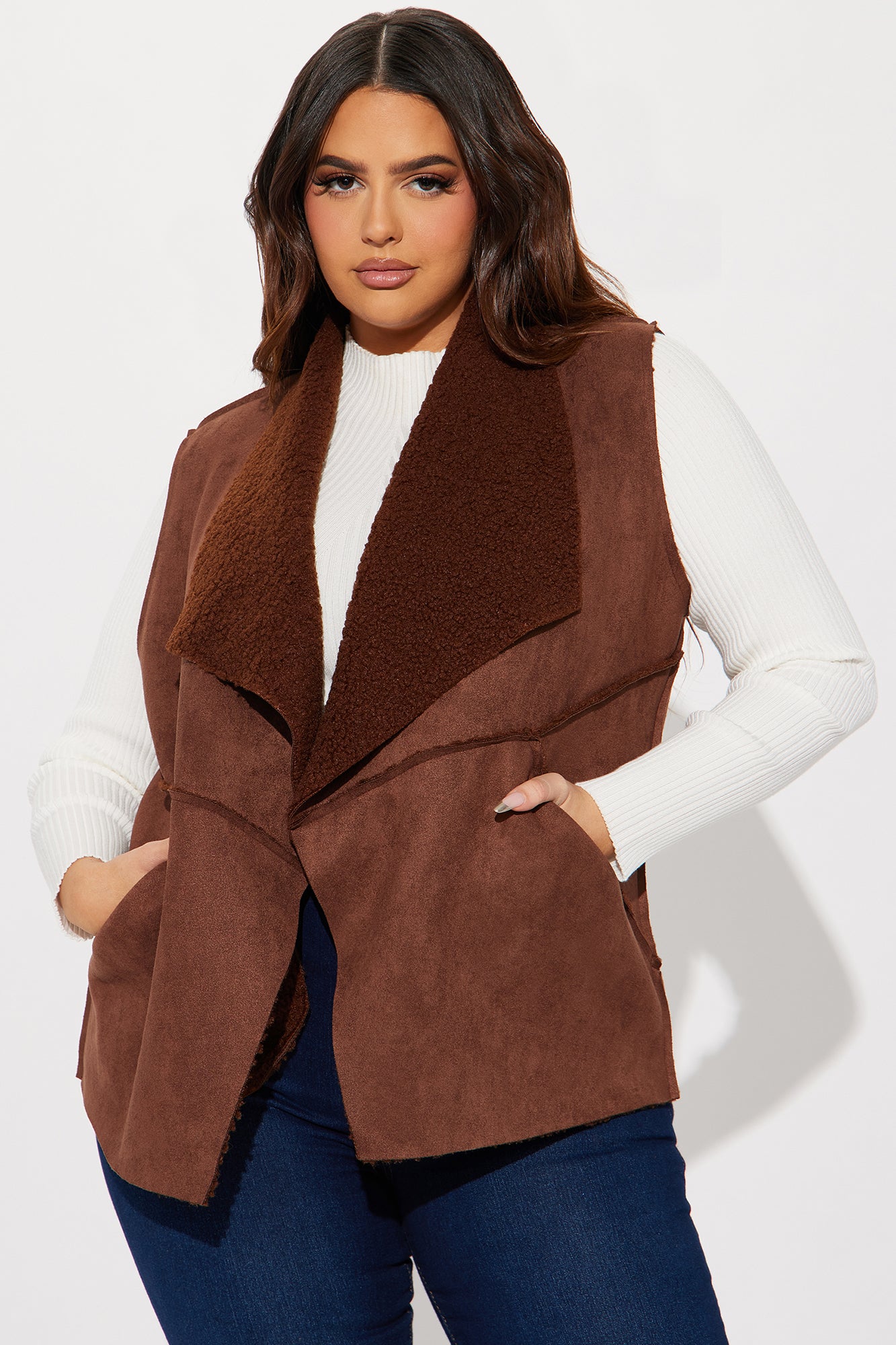 08-17-23Studio4_DT_AC_10-50-54_3_HF23F602_Brown_P_11702_PLUS_PXF