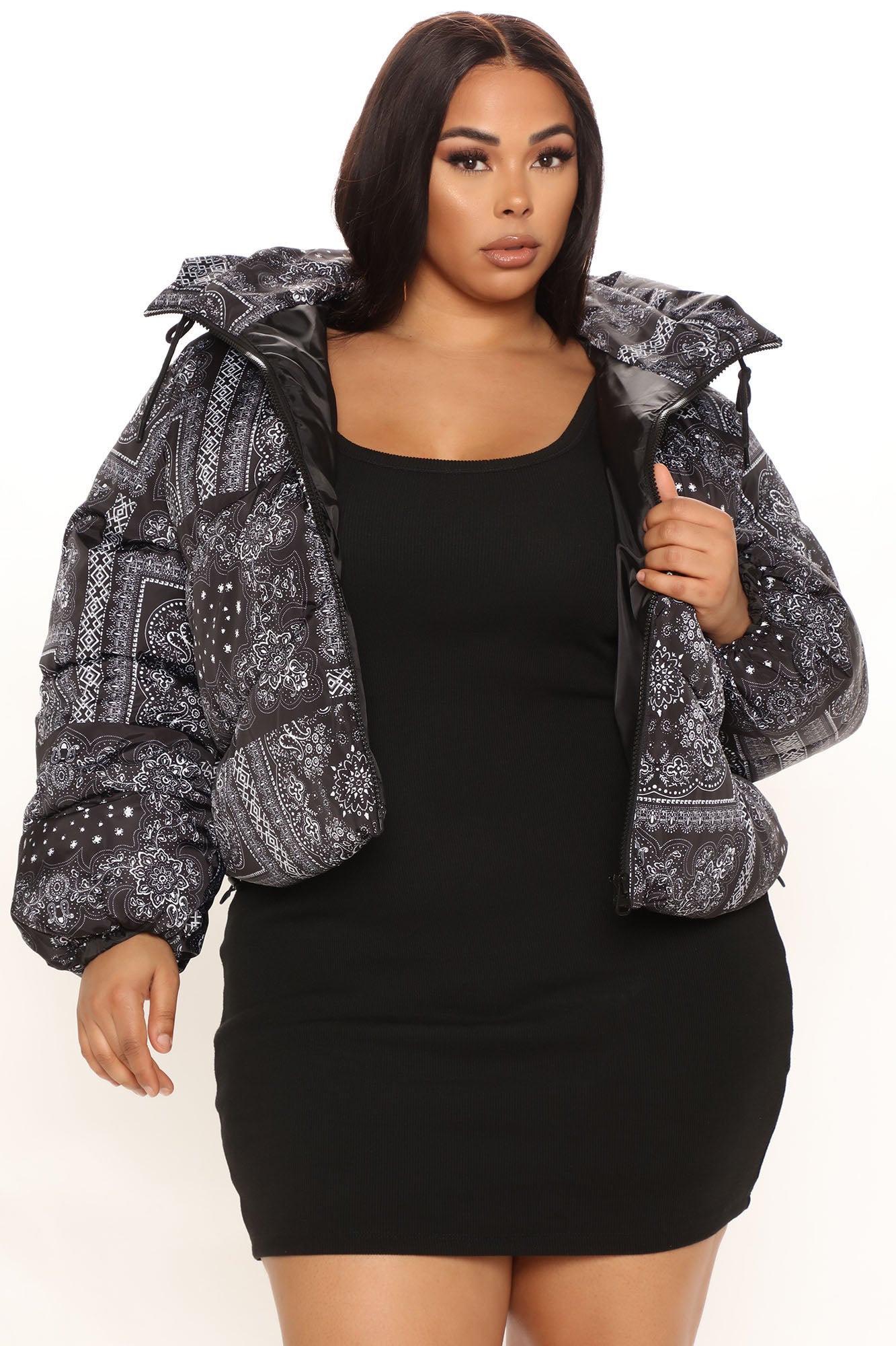 11-15-21Studio3_ME_KP_11-58-24_34_79013_Blackcombo_2467_PLUS_KS_JM