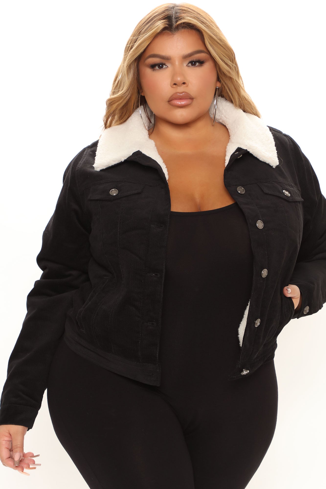 12-02-21Studio1_DM_KP_12-01-48_26_JK22722_Black_P_6498_PLUS_PB