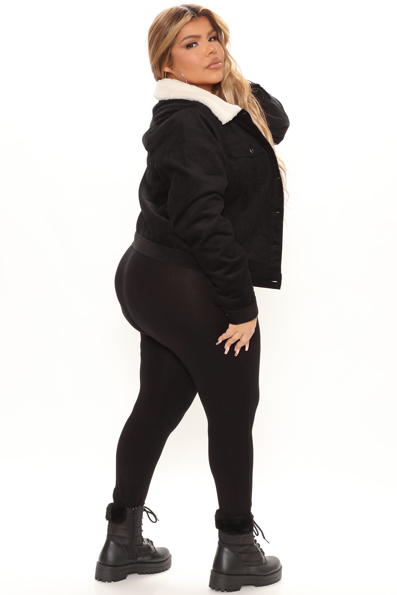 12-02-21Studio1_DM_KP_12-02-06_26_JK22722_Black_P_6501_PLUS_PB