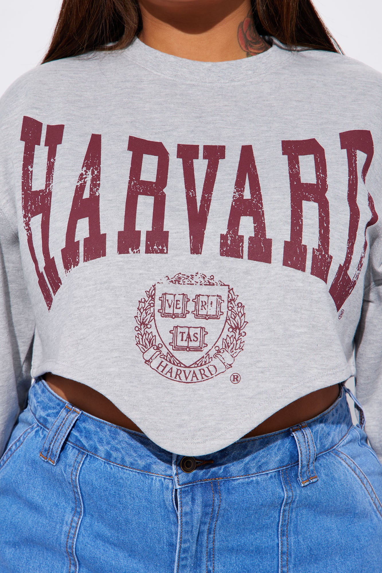 12-30-22Studio4_TH_CG_08-12-26_4_HRV0111J2023_HeatherGrey_P_0684_PLUS_SG